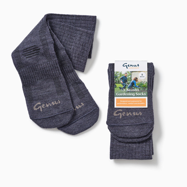 Genus 3 Season Indigo Gardening Socks in a packet