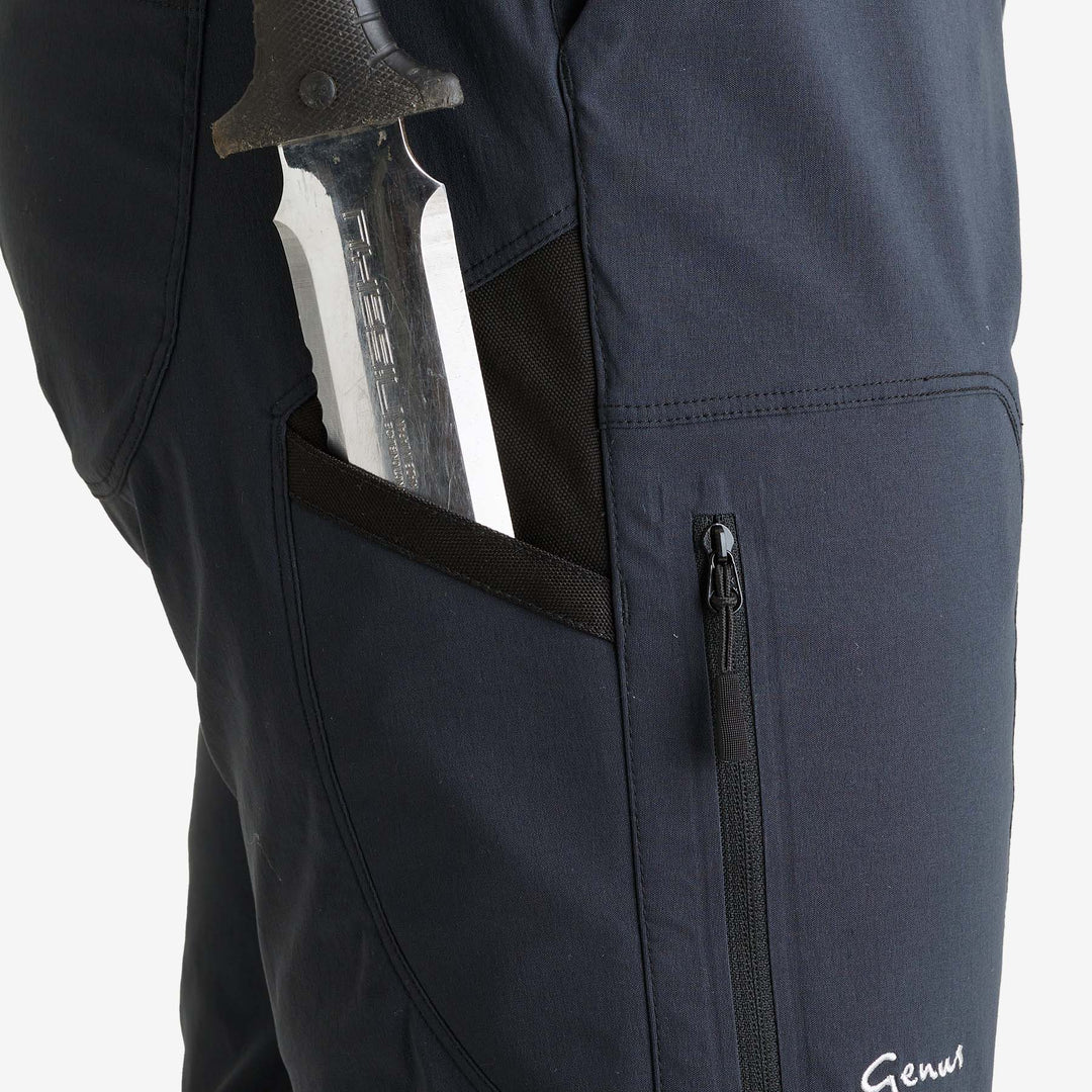 Close up on the pocket on the Genus Midnight Women's 3 Season Gardening Trousers